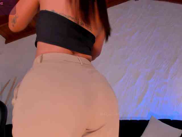 AllyJensen webcam