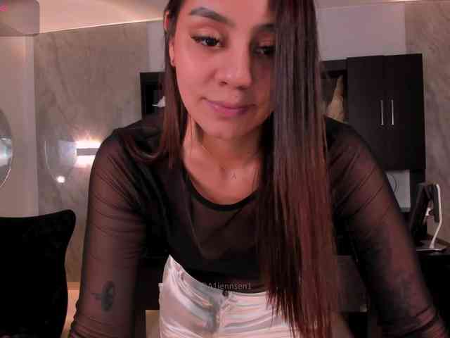 AllyJensen Live Webcam on BongaCams