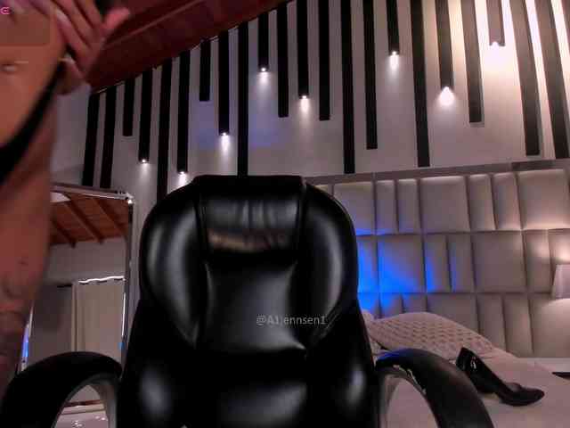 AllyJensen webcam