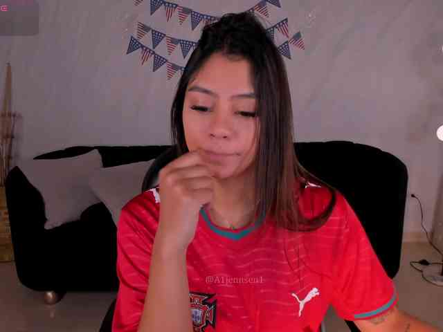 AllyJensen webcam