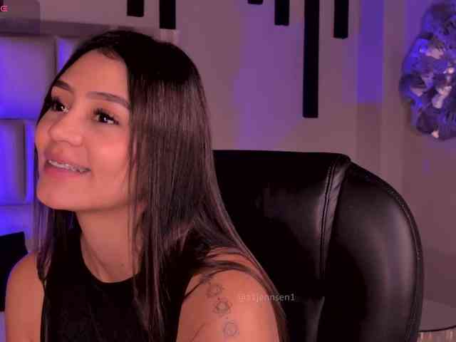 AllyJensen webcam