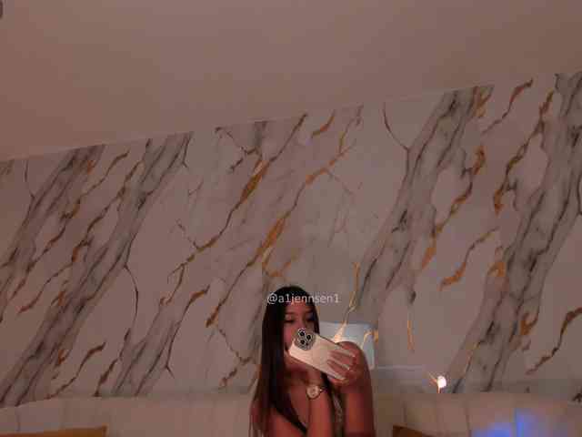 AllyJensen webcam