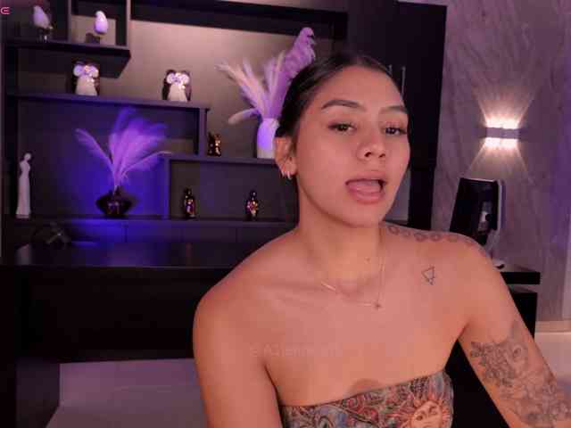 AllyJensen webcam