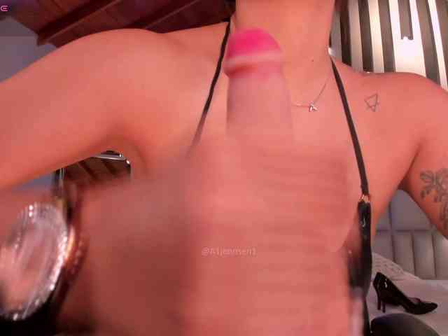 AllyJensen webcam