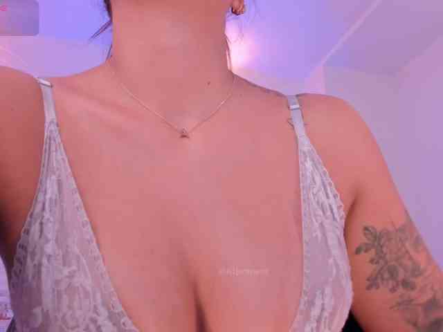 AllyJensen webcam