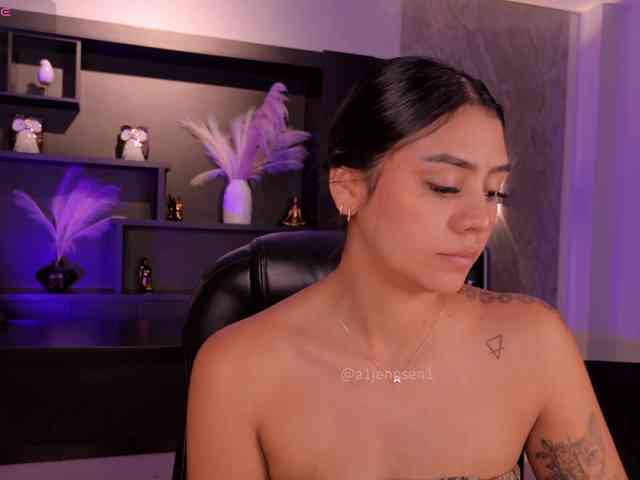 AllyJensen webcam