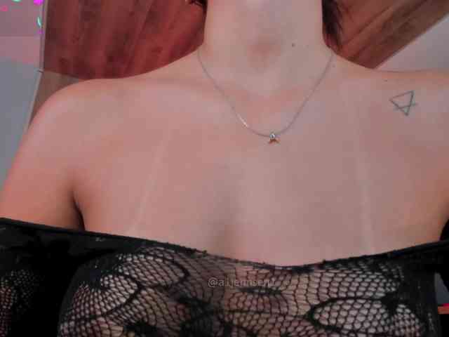 AllyJensen webcam
