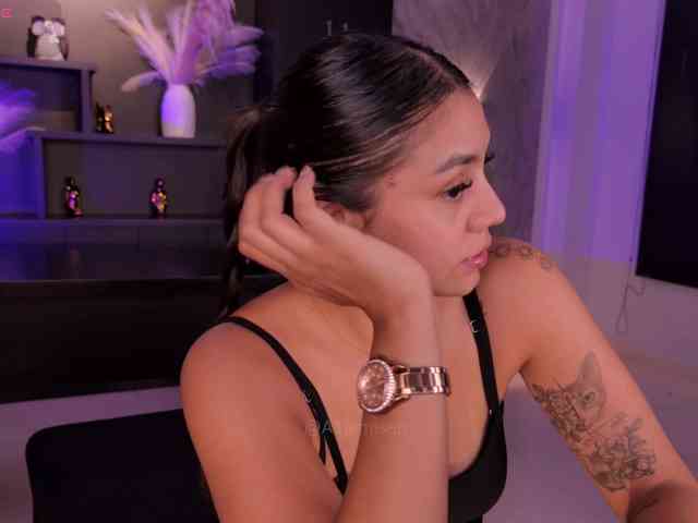 AllyJensen webcam