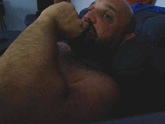 Lazkopat732 Live Webcam on BongaCams