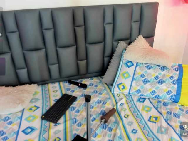 Abbyadams live cam on BongaCams