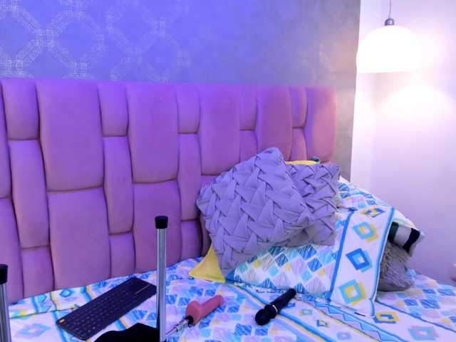 Abbyadams live cam on BongaCams