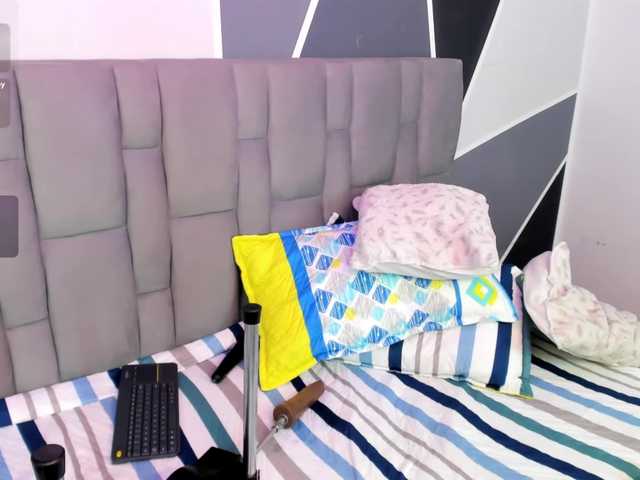Abbyadams live cam on BongaCams