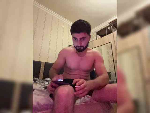 Rizi13 Live Webcam on BongaCams