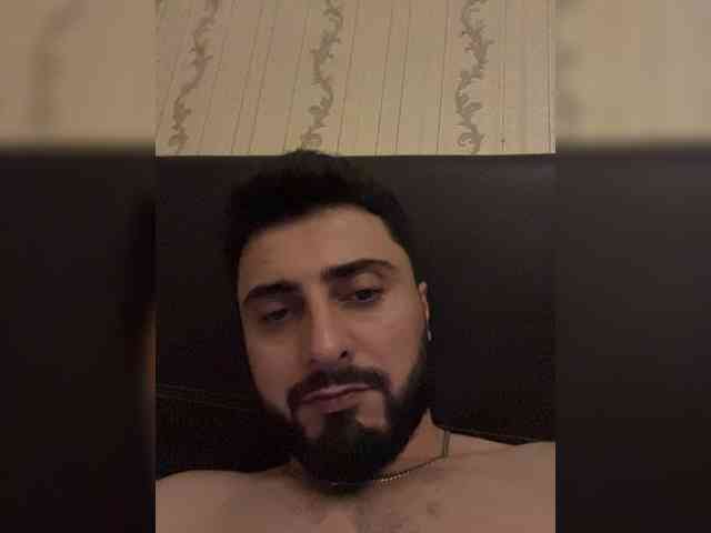 Rizi13 Live Webcam on BongaCams