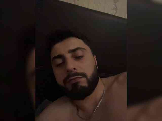 Rizi13 Live Webcam on BongaCams