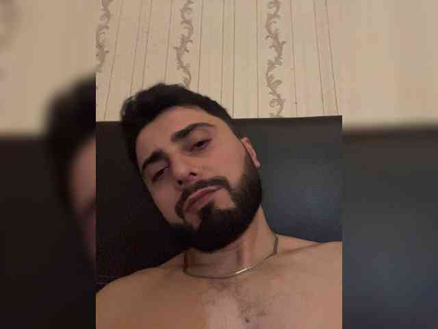 Rizi13 Live Webcam on BongaCams