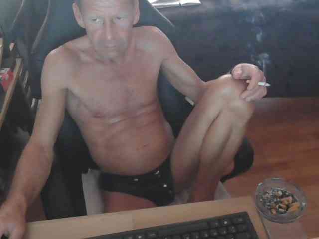 dfrxxx1 Live Webcam on BongaCams