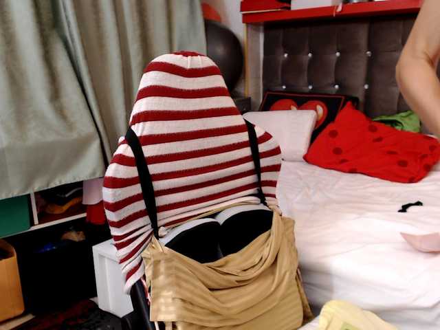 kellysurfing live cam on BongaCams