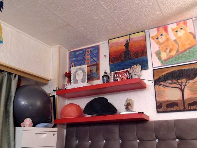 kellysurfing, en vivo ahora en BongaCams