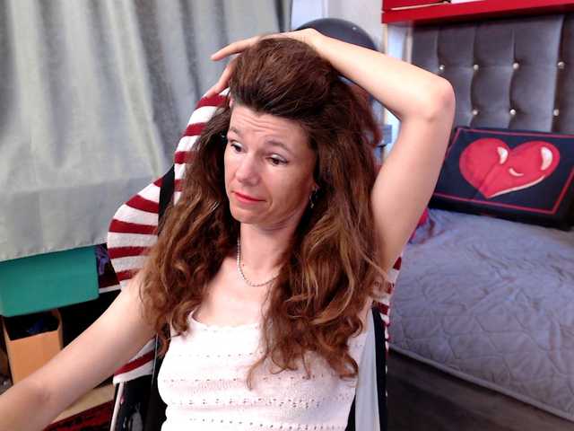 kellysurfing live cam on BongaCams