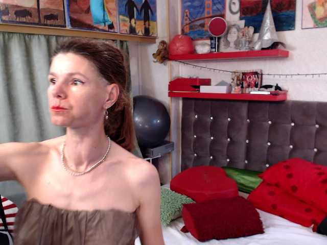 le modèle kellysurfing est en webcam porno dans un show sur le site bongacams, il possède les tags suivants: White/Caucasian,Redhead,Hairy
