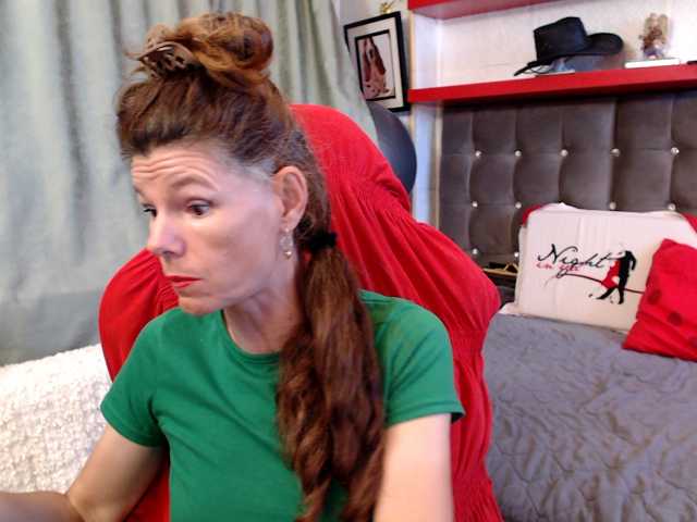 kellysurfing live cam on BongaCams