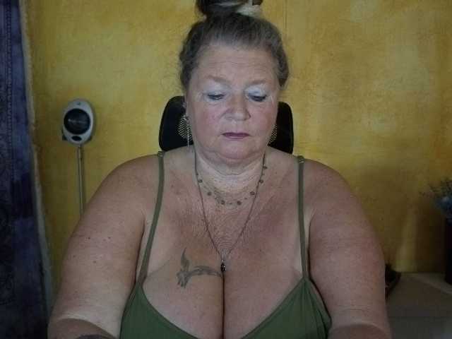 lady-vamp live cam on BongaCams