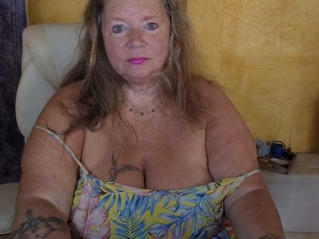 lady-vamp live cam on BongaCams