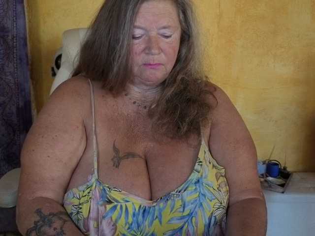 lady-vamp live cam on BongaCams