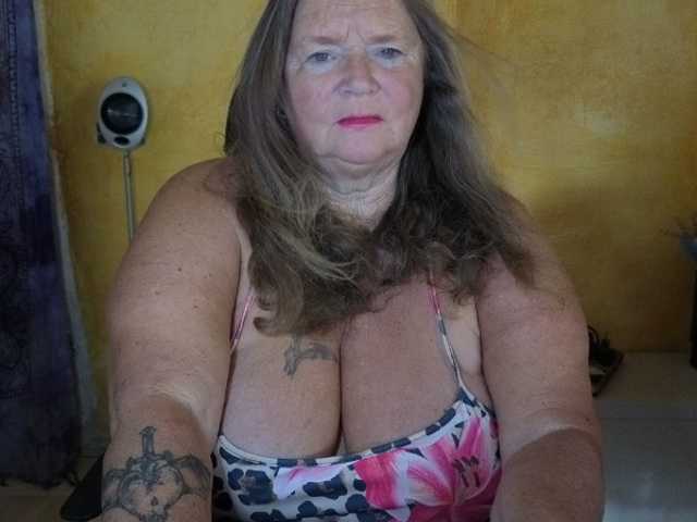lady-vamp live webcam show