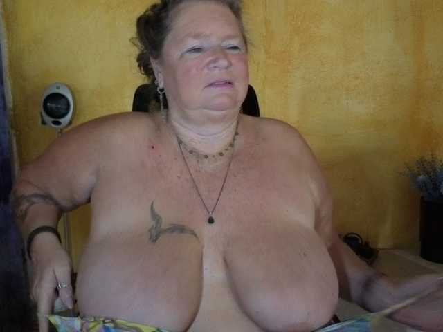 lady-vamp live cam on BongaCams