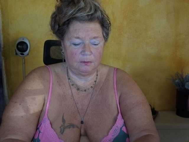 lady-vamp live webcam show
