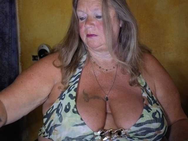  lady-vamp chat room