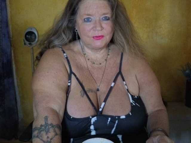 lady-vamp live webcam show