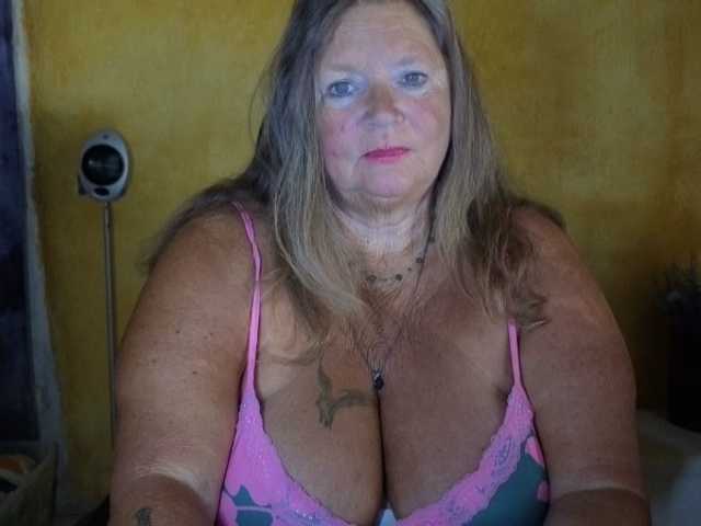 lady-vamp live cam on BongaCams