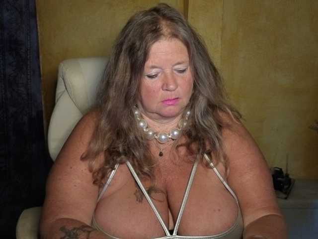 lady-vamp live cam on BongaCams