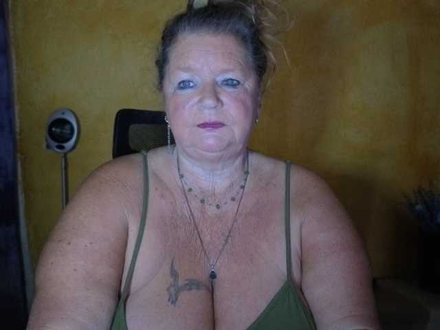 lady-vamp live cam on BongaCams