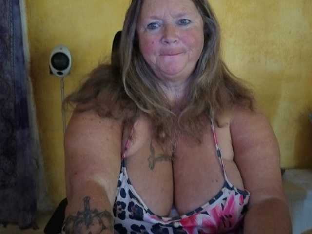 lady-vamp live cam on BongaCams