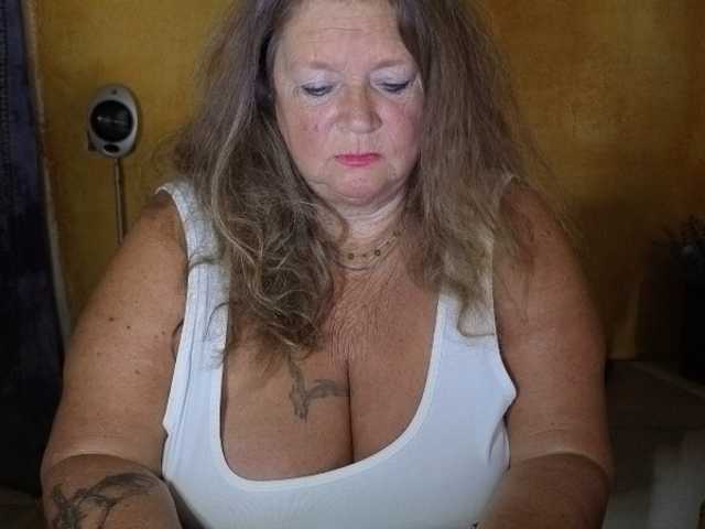 lady-vamp live cam on BongaCams