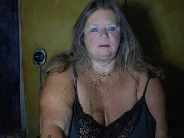lady-vamp live cam on BongaCams