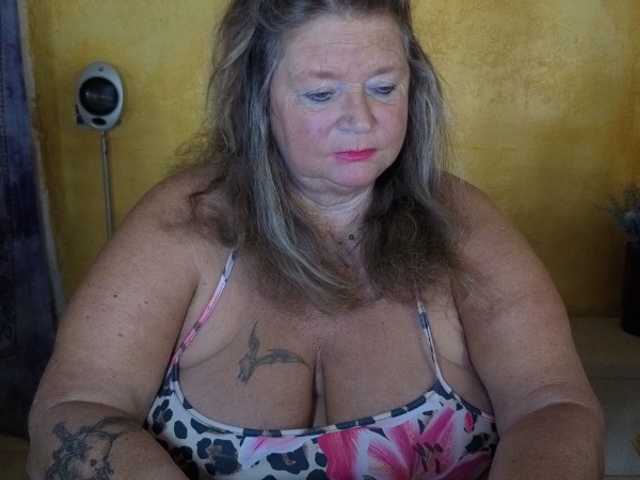 lady-vamp live webcam show