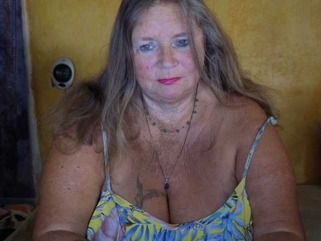 lady-vamp live sex show