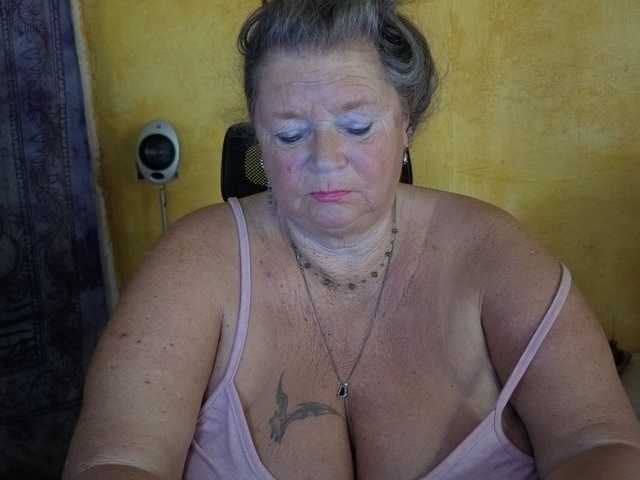 lady-vamp live webcam show