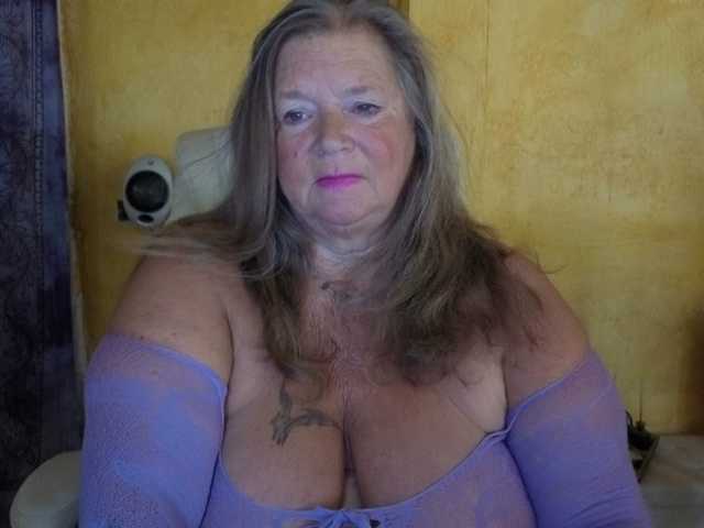 lady-vamp live cam on BongaCams