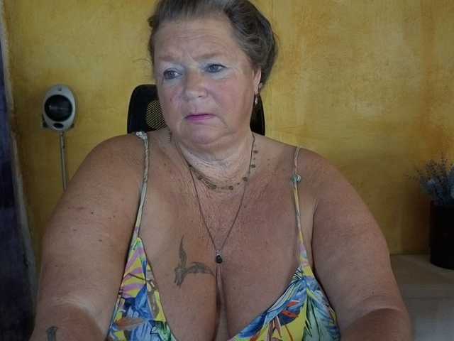 lady-vamp live cam on BongaCams