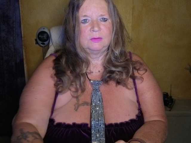lady-vamp live cam preview