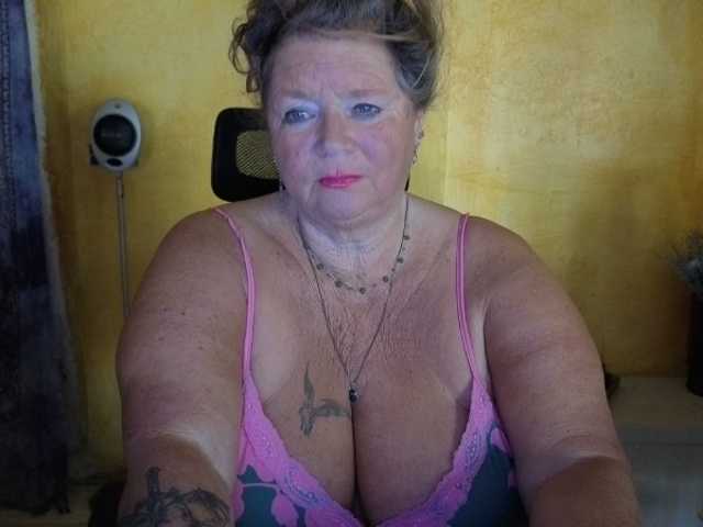 lady-vamp live webcam show