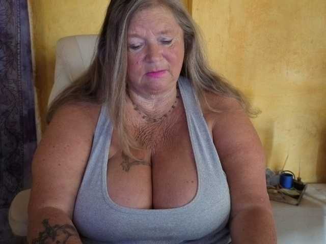 lady-vamp live cam on BongaCams