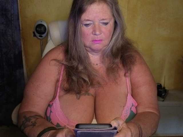 lady-vamp live cam preview