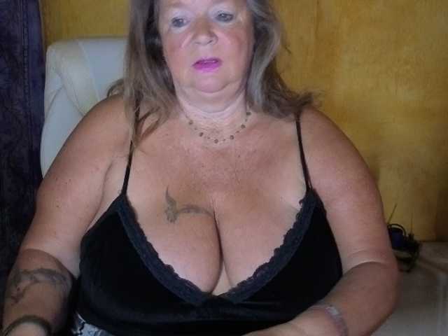 lady-vamp live cam on BongaCams